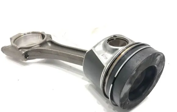 Seat Leon (5F) Piston with connecting rod CLH