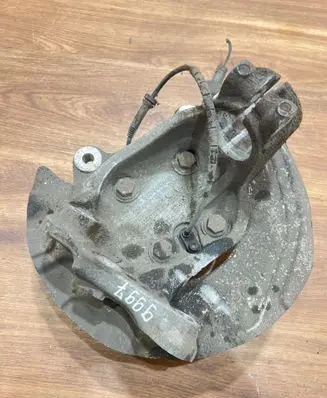 BMW 3 E90 E91 Front wheel hub 6764443