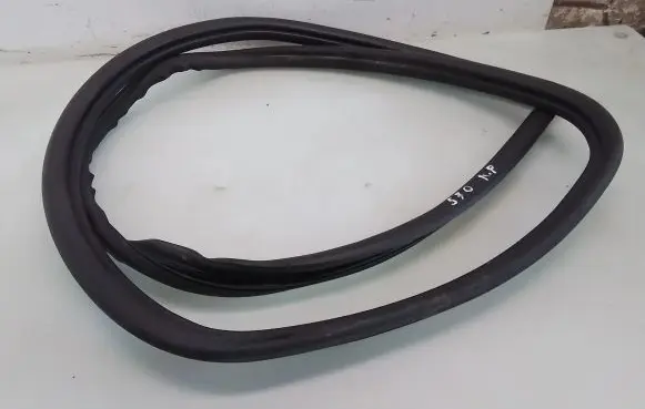 Front door rubber seal