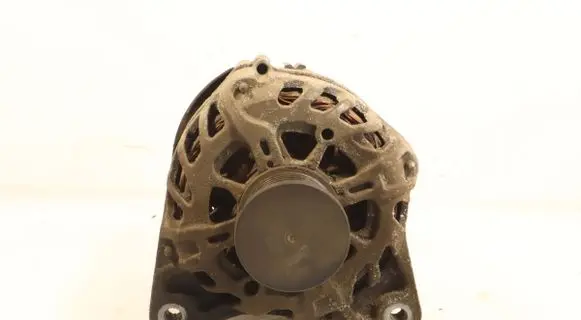 Dacia Dokker Generator/alternator 231005300R
