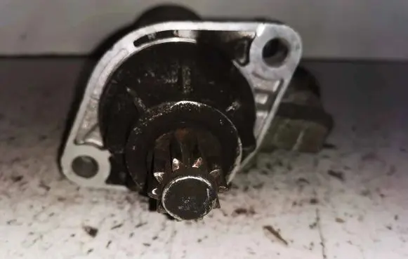 Volkswagen Transporter - Caravelle T4 Starter motor