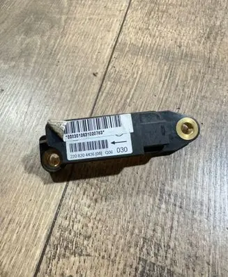 Mercedes-Benz S W220 Airbag deployment crash/impact sensor 2208204426 0003012611020783