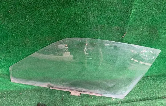 Fiat Seicento/600 Front door window glass four-door