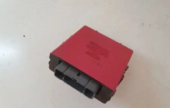 Toyota Land Cruiser (HDJ90) Antenna control unit 8591460110