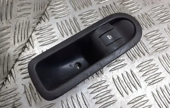 Renault Megane II Quarter vent window switch 156015540