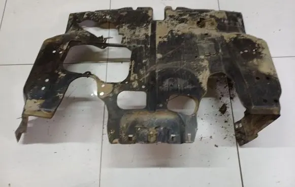 Subaru B9 Tribeca Engine splash shield/under tray 