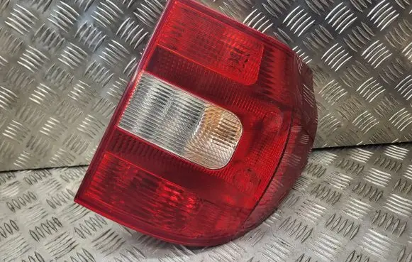 Skoda Yeti (5L) Rear/tail lights 5L0945112