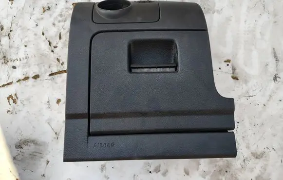 Volkswagen Golf VI Dashboard lower bottom trim panel 5K1858365C