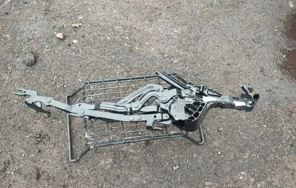 Chevrolet Camaro Convertible roof hinge 15122370200 1512333 20161012