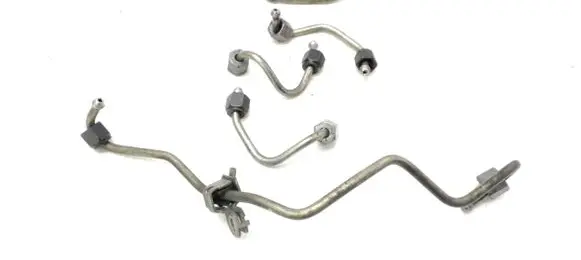 Citroen C6 Fuel injector supply line/pipe 
