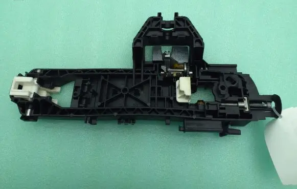 Rear door exterior handle/bracket