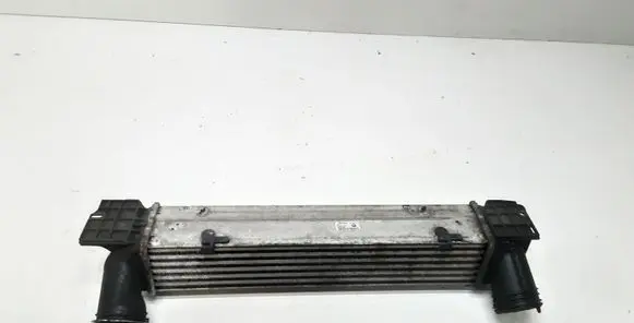 BMW 3 E90 E91 Intercooler radiator 7524916