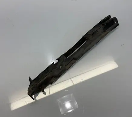 Mercedes-Benz CLS C219 Front bumper mounting bracket A2198800214 2198800214