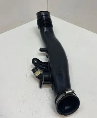 BMW 5 F10 F11 Air intake hose/pipe 7583726 23557610