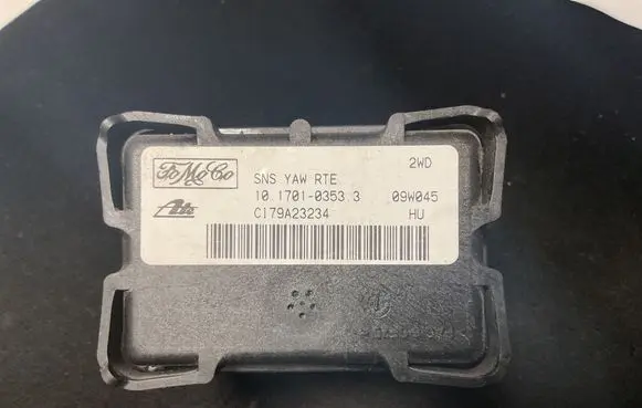 Volvo V50 ESP acceleration yaw rate sensor 10170103533 C179A23234 09W045