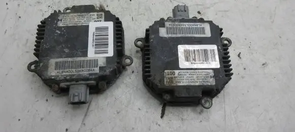 Nissan Pathfinder R51 Xenon control unit/module R5135466898