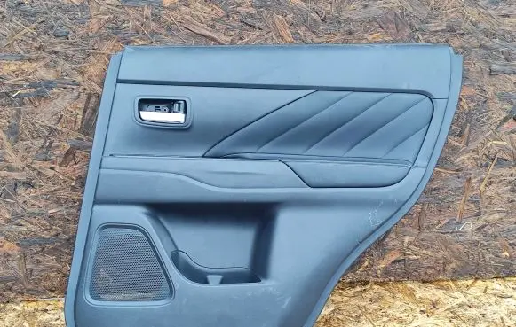Mitsubishi Outlander Rear door card panel trim 7222B430XA 85774 8D2LC