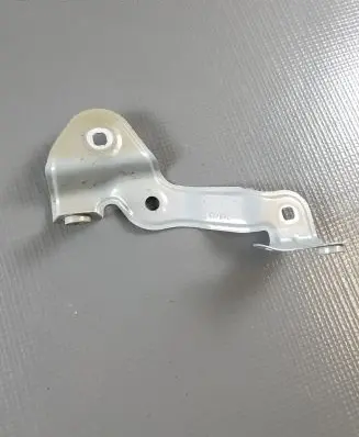 BMW i4 Fender mounting bracket 7486805