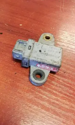 Mercedes-Benz E W210 ESP acceleration yaw rate sensor 0125420417