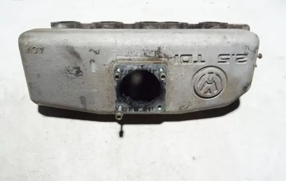 Volkswagen Transporter - Caravelle T4 Intake manifold 074129713T