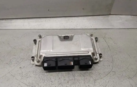 Citroen Xsara Picasso Engine control unit/module 0261207318 9653492680