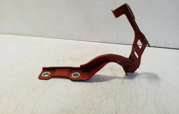 Engine bonnet/hood hinges
