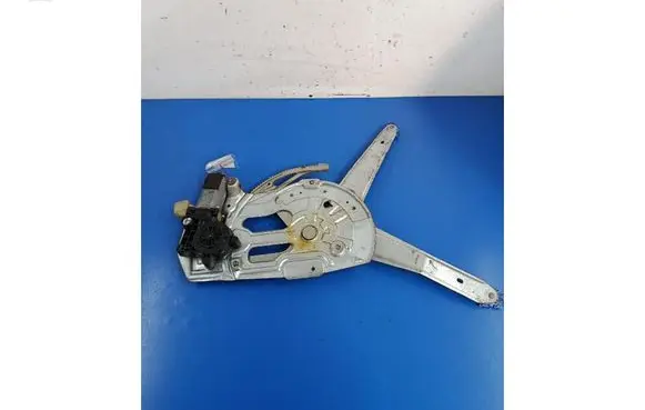 Volvo XC70 Front door window regulator with motor