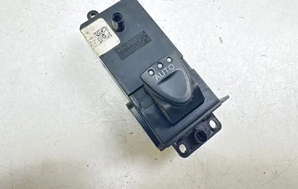 Honda Civic Electric window control switch 35760SMGE010M1