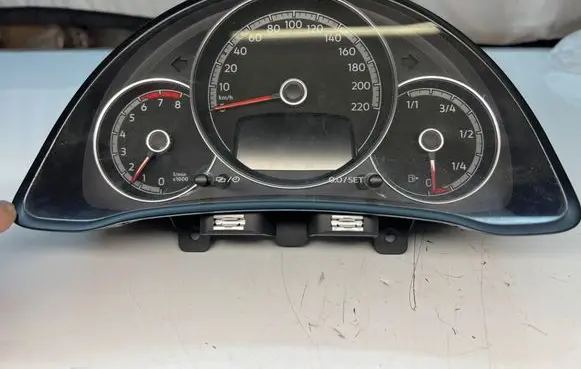 Volkswagen Up Speedometer (instrument cluster) 1S0920870C