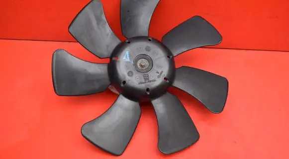 Mitsubishi Lancer VIII Electric radiator cooling fan