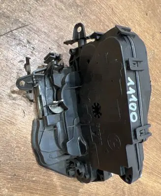 BMW 3 E90 E91 Front door lock 7059973