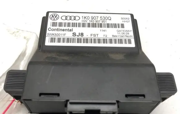 Volkswagen Golf V Gateway control module 1K0907530Q