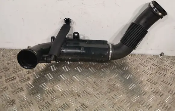 Mini Cooper Countryman F60 Air intake hose/pipe 8693166