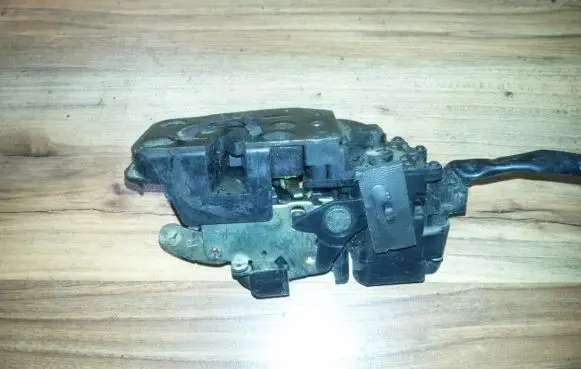 Mazda Xedos 6 Rear door lock