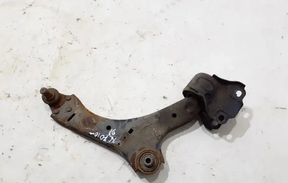 Volvo XC70 Front lower control arm/wishbone 31277346