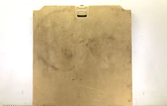 Trunk/boot floor carpet liner