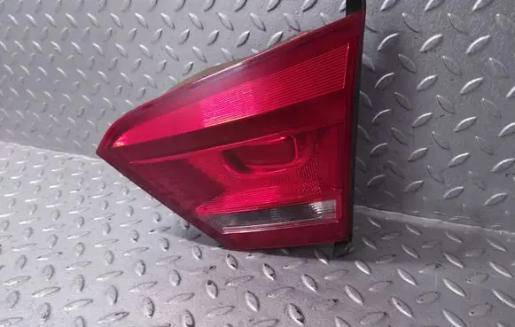 Volkswagen PASSAT B7 USA Tailgate rear/tail lights 561945094C 561945260 561945094B