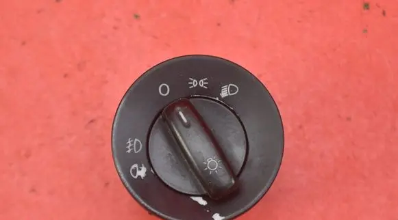 Skoda Octavia Mk2 (1Z) Light switch 1Z0941431C