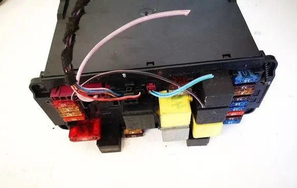 Mercedes-Benz C W203 Fuse box set 2035451601 5DK00848550