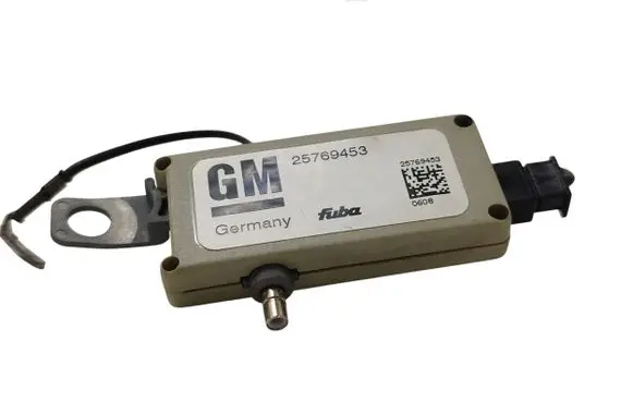 Cadillac CTS Aerial antenna amplifier 25769453