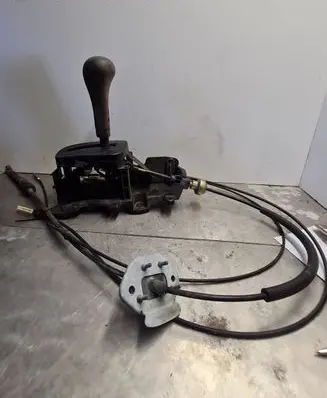 Mitsubishi Galant Gear shifter/selector MR196701