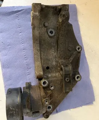 Volvo V50 Generator/alternator bracket 9650034280