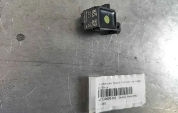Mercedes-Benz S W222 Airbag deployment crash/impact sensor A2139051300