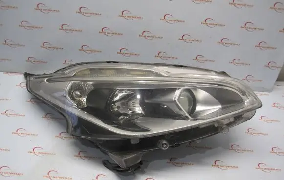 Peugeot 208 I Headlight/headlamp 9810602280