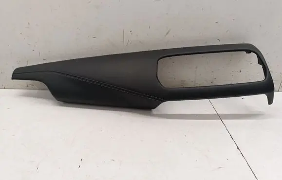 Nissan Qashqai J12 Panel trim 682116UV0A