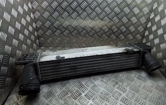 BMW 3 E90 E91 Intercooler radiator 7798788 779878802 3296399