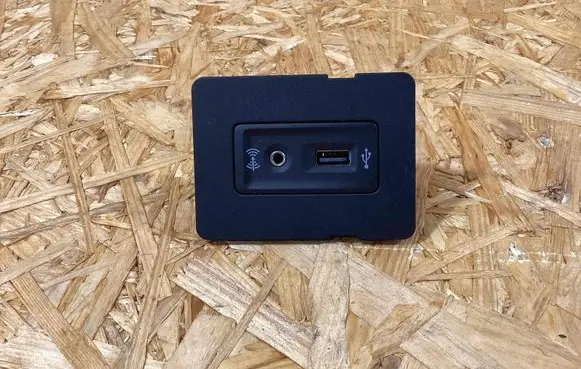 Porsche 911 991 USB socket connector 5g0035222