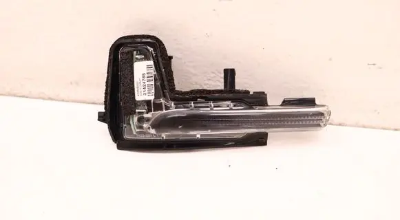 Volvo XC60 Mirror indicator light 31424785