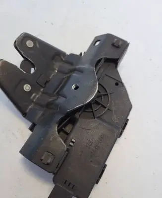 BMW 3 E46 Tailgate/trunk/boot lock/catch/latch 8196401
