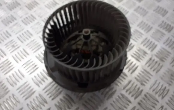 Skoda Octavia Mk2 (1Z) Front door blower motor 987651G